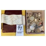Old loose pearls, mother-of-pearl buttons