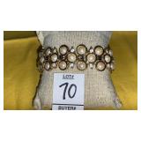 Vintage Goldtone pearl & rhinestone bracelet