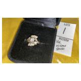 14k ring w/clear stones