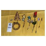 Vintage Christmas tree signed ï¿½ARTï¿½, wreath,