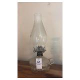 Vintage lamplight clear glass chamber oil lamp