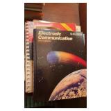 Lot of various vintage books (4)