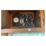 Vintage Pennsylvania shaped wooden clock with