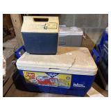 Igloo beverage and lunchbox cooler
