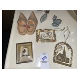 Souvenir trinkets & variety