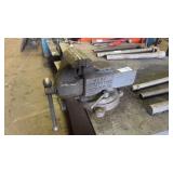 Utility Vise BRING TOOLS TO UNBOLT