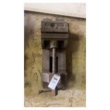 Shop Vise