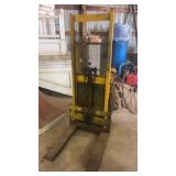 Big Joe Electric Pallet Jack