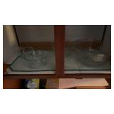 Pyrex 2.5L and 750mL glass ribbed bowlsPyrex 1