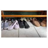 Lot of used womenï¿½s shoes  (size 6-7)