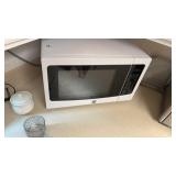 Kenmore Countertop microwave
