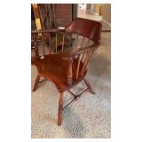 Vintage low back Windsor armchair with spindle