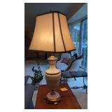 Vintage Stiffel Neoclassical urn table lamp with