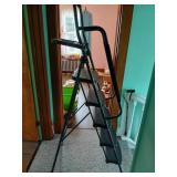 HB Tower 6' step ladder padded hand holds very