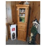 3 door pantry cupboard 60' tall, 17' wide, 17'
