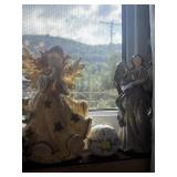 Lot oh Christmas angels, Santaï¿½s, etc