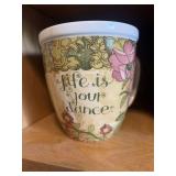Lot of assorted mugs