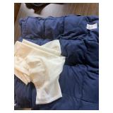 Lot of 2 blankets