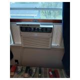 Midea 12,000 btu A/C unit with remote very clean
