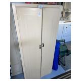 Vintage Kay- Dee Metal storage cabinet  * no