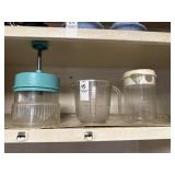 Measuring cups and chopper
