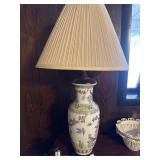 Vintage Chinese Famille Rose porcelain vase table