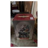 Santa Claus Snow Globe