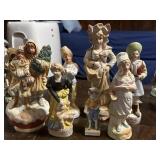Lot of 7 collectible figurines