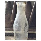 Gallikerï¿½s Johnstown PA one quart milk bottle