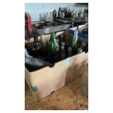 Box of vintage unbranded/miscellaneous glass