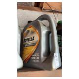 Sheï¿½ll Rotella T5 synthetic SAE 10W-30 engine oil