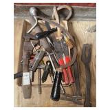 Tray lot of misc hand tools - sickle, monkey