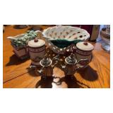 Salt and Pepper Shakers Apple Decor