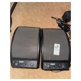 Set of 2 RCA speakers
