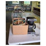 Lot 4a baskets and coffee pot