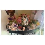 Lot of Floral Decor