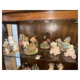 Shelf lot of cat and teddy bear collectible