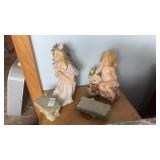 Lot of 2 Girl Statues