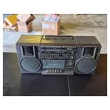 Lot 10a am/fm cassette boom box vintage