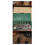 3/8 ratchet set with breaker and extensions