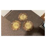 8 Glass Plates & plastic picnic plates & rolling