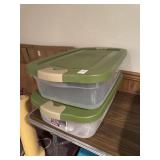 2 plastic storage containers
