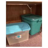 3 plastic storage containers