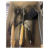 Lot of assorted kitchen utensils