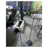 2 Atlas sound microphone stand