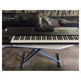 Korg i2 interactive keyboard music workstation