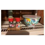 Pioneer Woman Mixing Bowl Set and Salt and Pepper