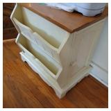 Magazine rack cabinet 15-1/2' deep x 22-1/2' wide