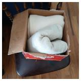 Small box of wool material