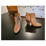 Coach size 8 boots